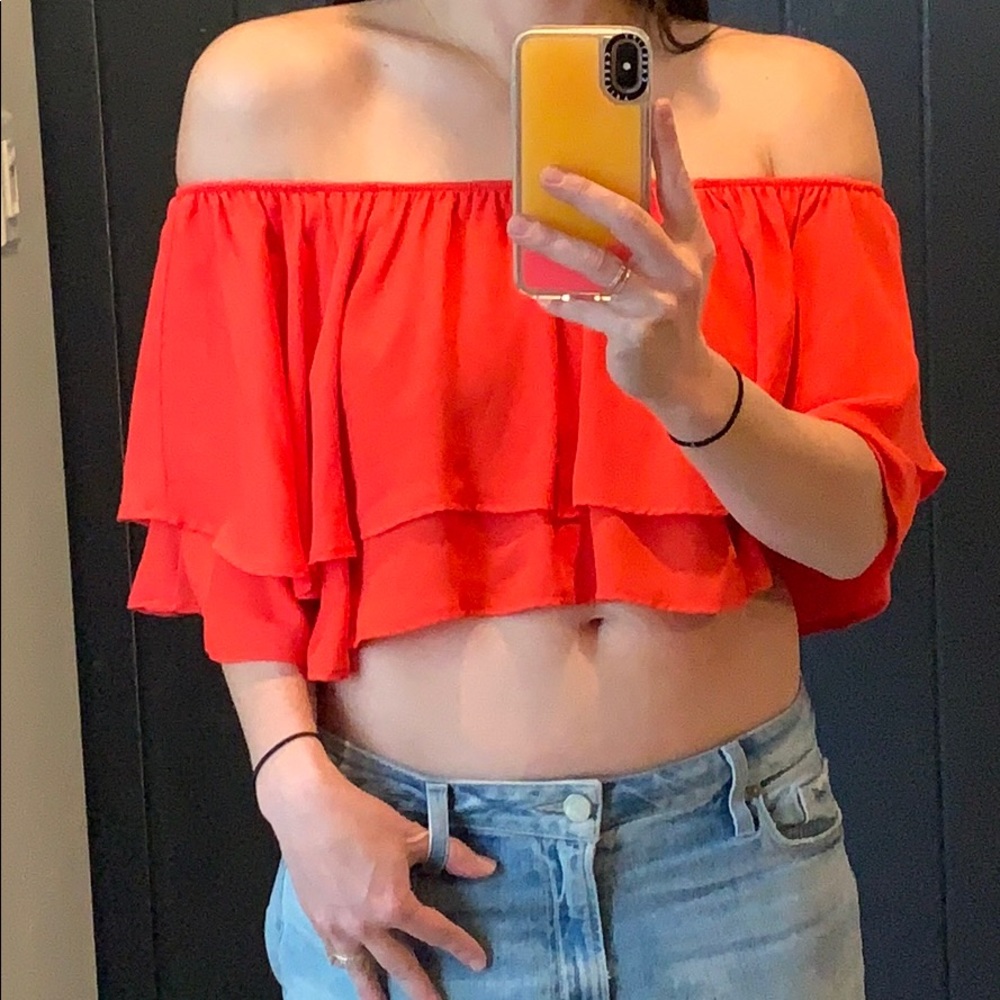 Red  Ruffled Crop Top - Picture 2 of 3